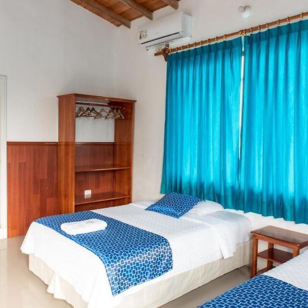 Hostal La Gran Tortuga Puerto Villamil Eksteriør billede