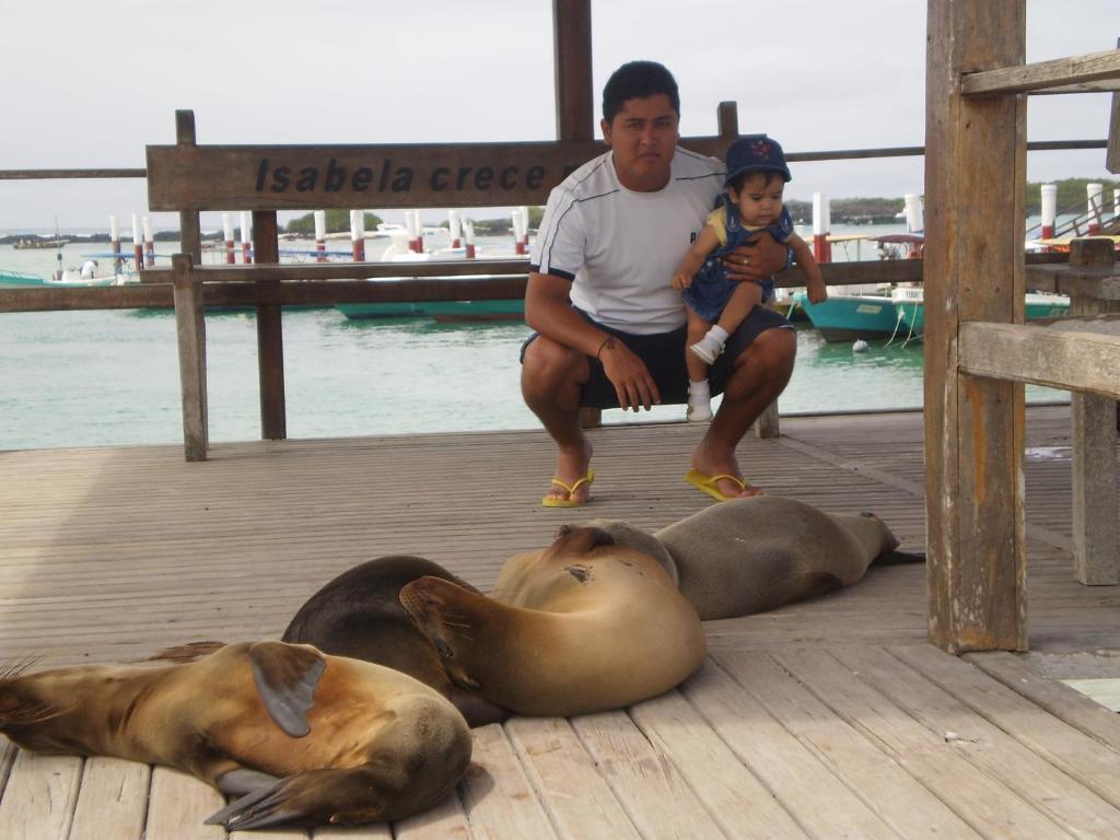 Hostal La Gran Tortuga Puerto Villamil Eksteriør billede