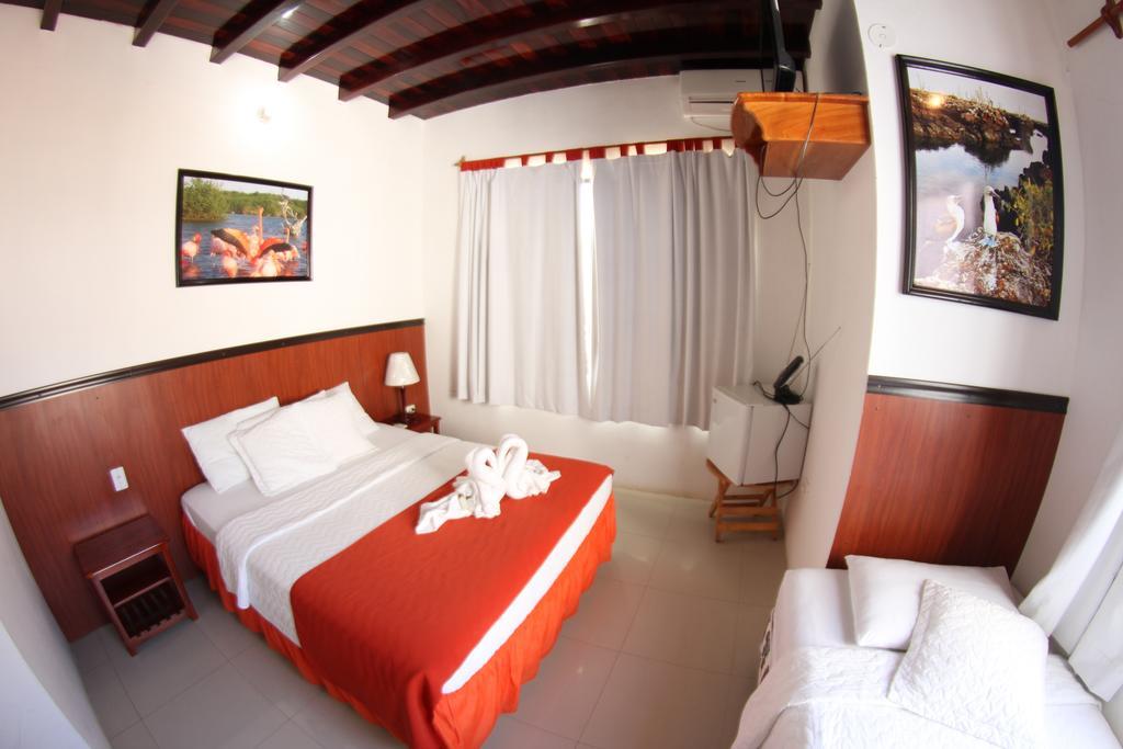 Hostal La Gran Tortuga Puerto Villamil Eksteriør billede
