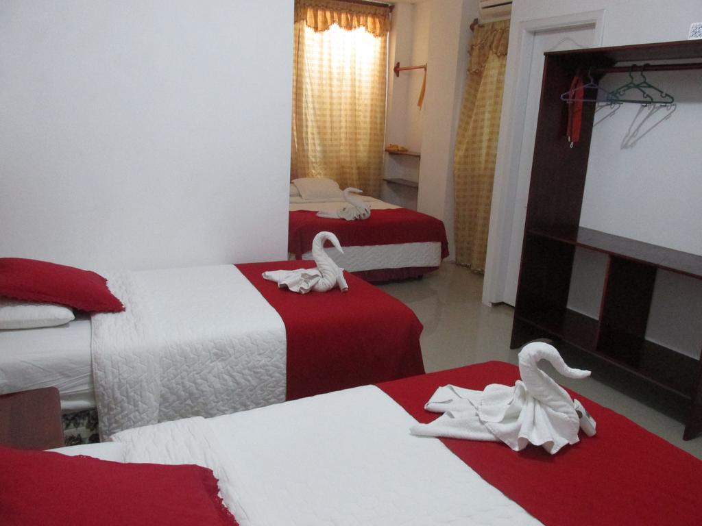 Hostal La Gran Tortuga Puerto Villamil Eksteriør billede