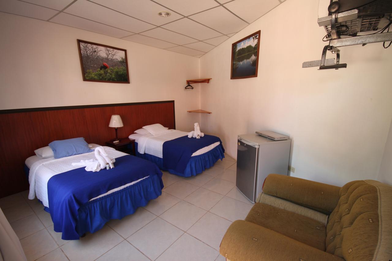 Hostal La Gran Tortuga Puerto Villamil Eksteriør billede