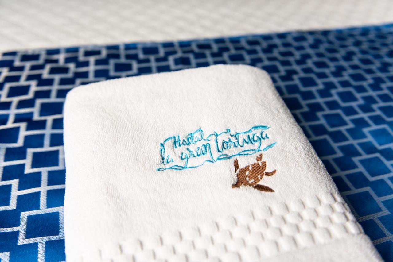 Hostal La Gran Tortuga Puerto Villamil Eksteriør billede
